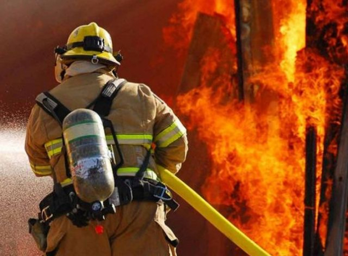 На Сумщині вогнеборці ліквідували загоряння в житловому будинку фото