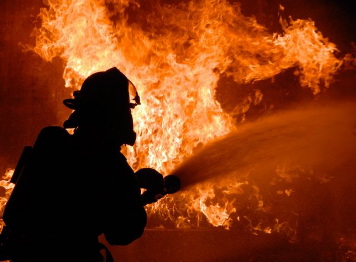 На Сумщині під час пожежі у житловому будинку загинула людина фото