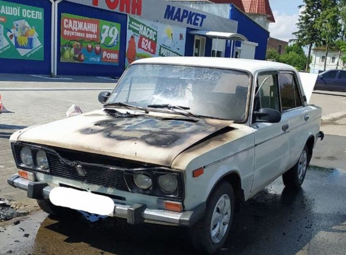 На Сумщині 12 червня рятувальники ліквідували загоряння автомобіля фото