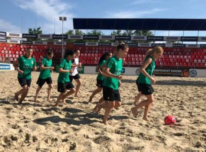 Воспитанницы сумского футбола сыграют на чемпионате Европы по пляжному футболу фото