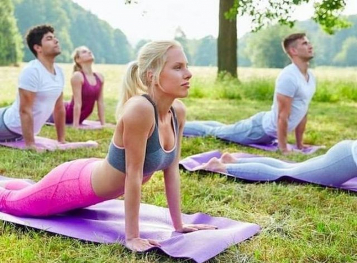 Сумчан приглашают отметить Международный день йоги фото