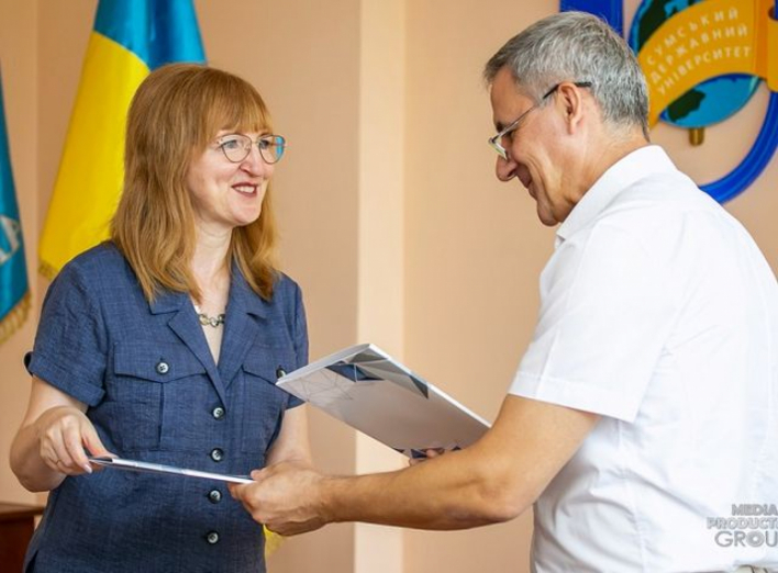 СумДУ підписав договір про співпрацю з Кременчуцьким педагогічним коледжем фото