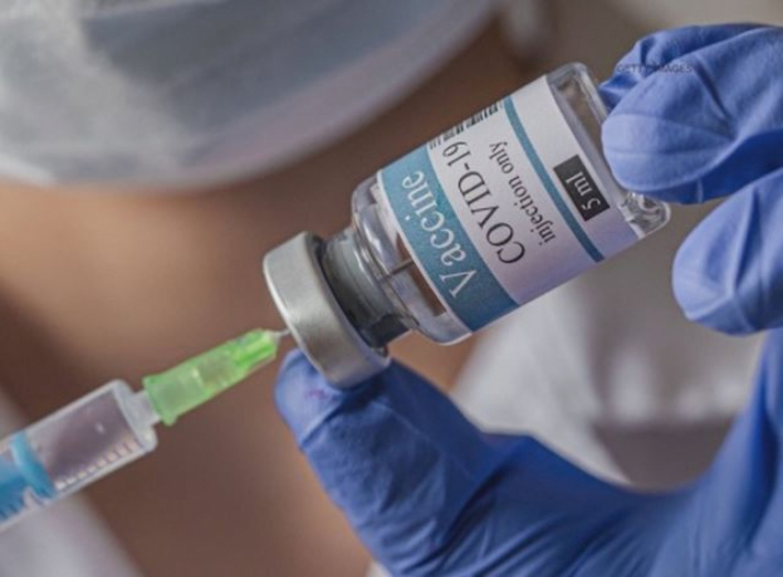 Україна відкриває вакцинацію проти COVID-19 для всіх охочих фото