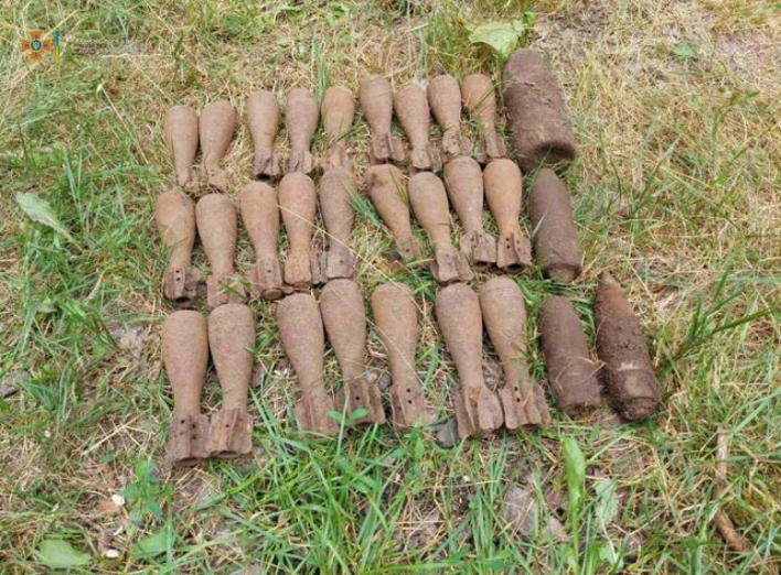 На Сумщині за минулу добу виявлено 31 боєприпас часів минулих війн, ще 57 знешкоджено фото
