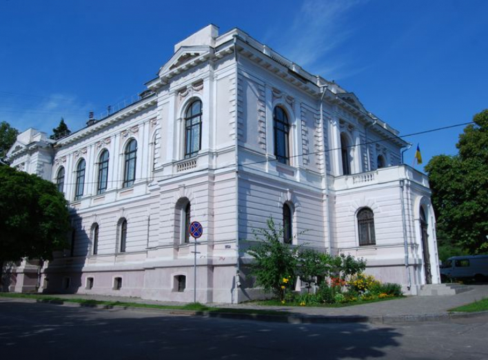 Депутати виділили кошти для Сумського художнього музею фото