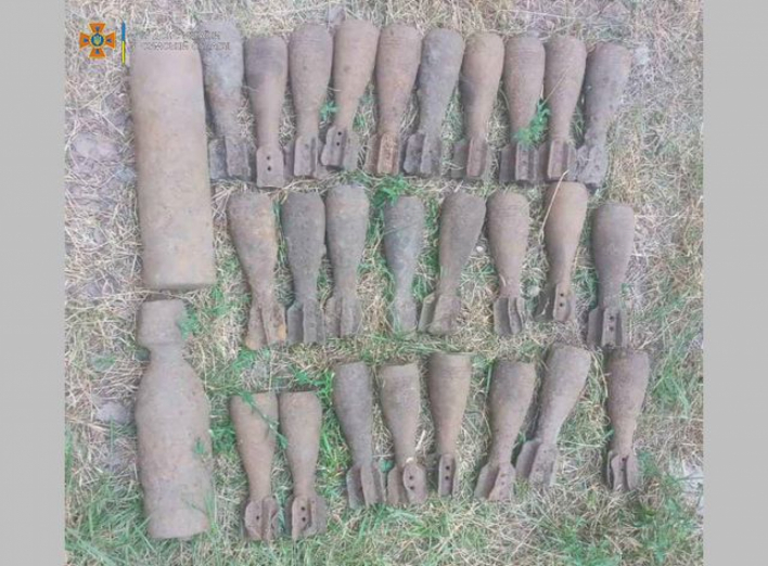 На Сумщині за минулу добу виявлено 28 боєприпасів часів минулих війн фото
