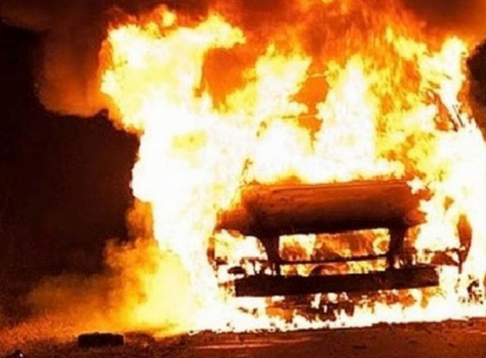На Сумщині рятувальники ліквідували загоряння автомобіля фото