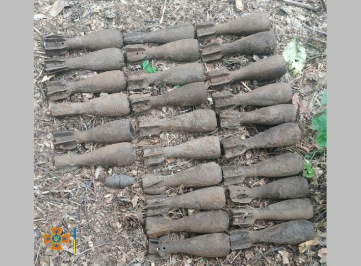 На Сумщині за минулий тиждень знешкоджено 118 застарілих боєприпасів фото