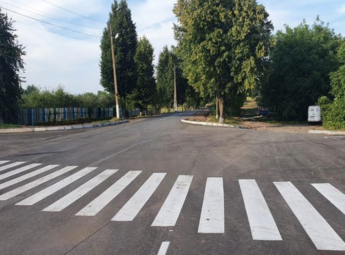 На Сумщині в селі Підопригори ремонтують місцеві дороги фото