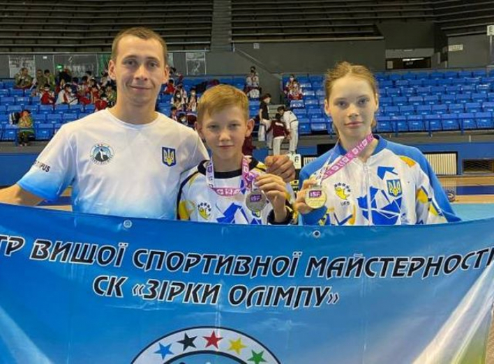 Школярі Сумщини вдало виступили на всесвітніх учнівських спортивних іграх у Сербії фото