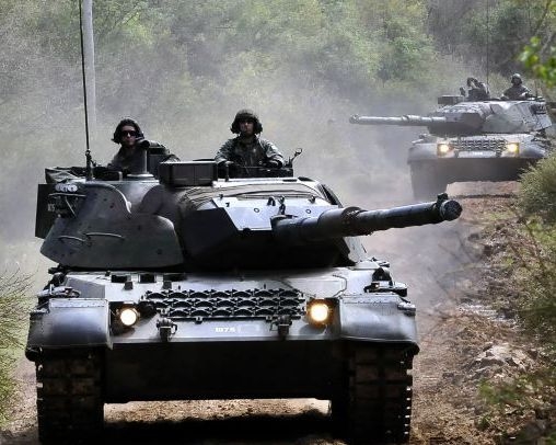 Іспанія планує вперше передати Україні важке озброєння фото