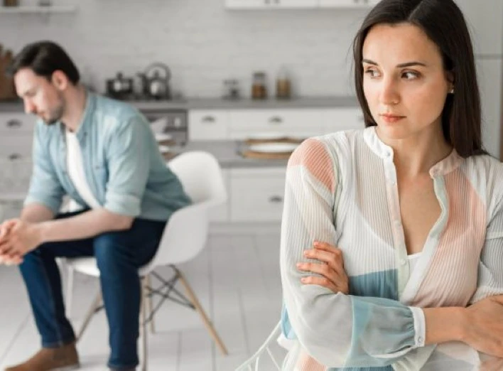 6 ознак того, що партнер вас не цінує і не кохає