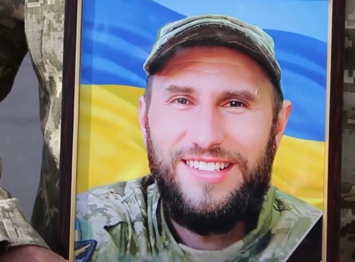 У Сумах попрощалися із захисником України Максимом Ткаченком фото